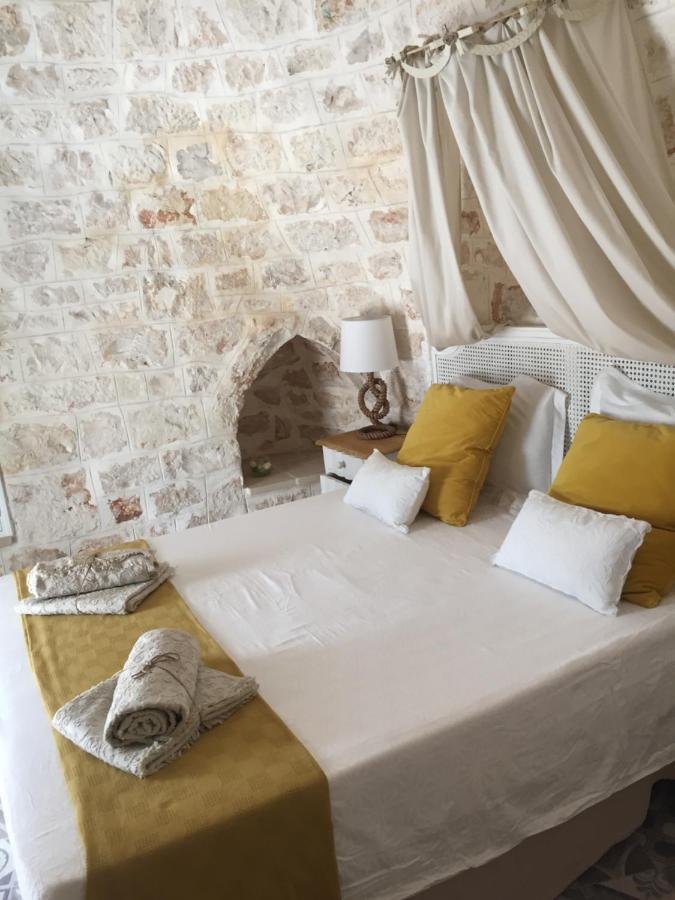 Trulli Tesoro Bed & Breakfast Cisternino Dış mekan fotoğraf