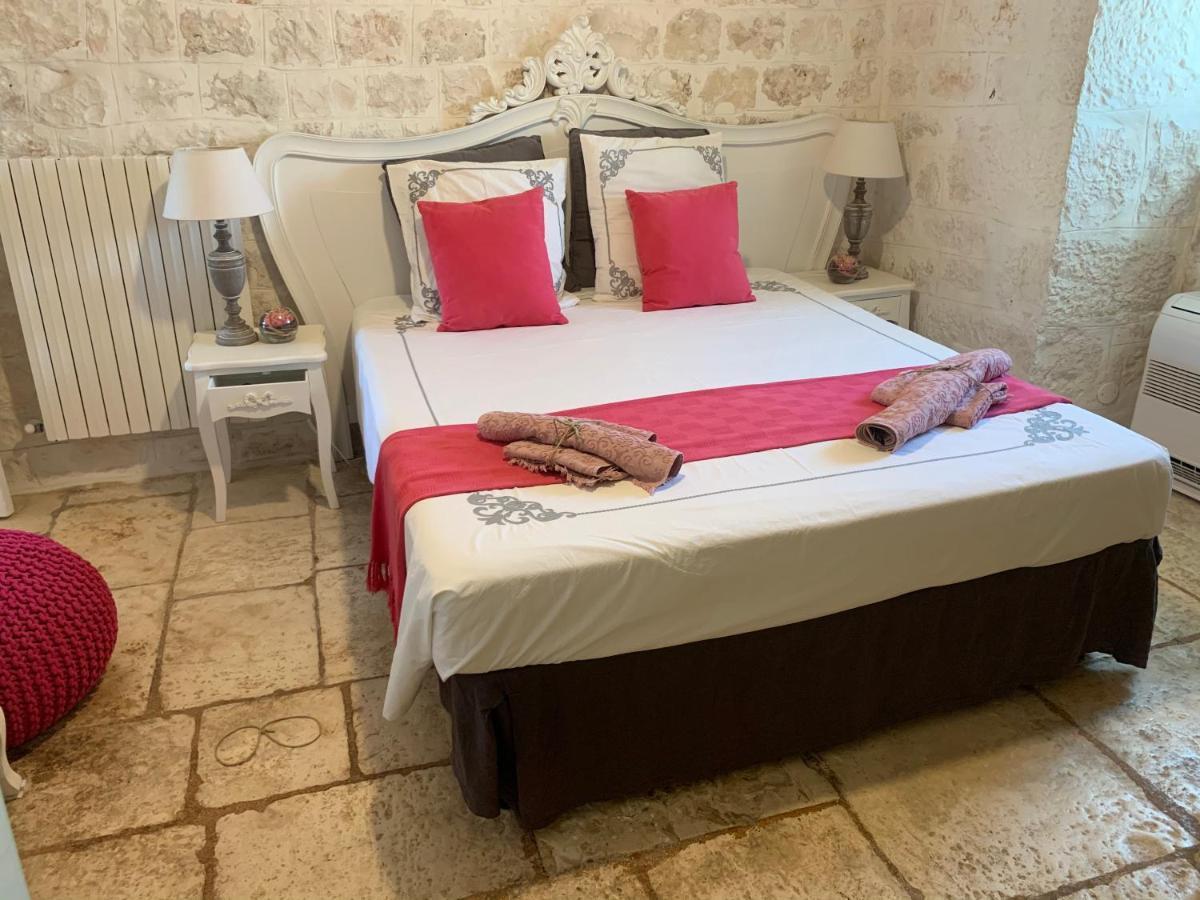 Trulli Tesoro Bed & Breakfast Cisternino Dış mekan fotoğraf