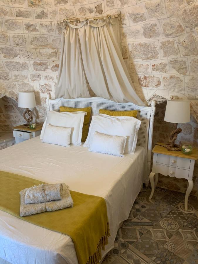 Trulli Tesoro Bed & Breakfast Cisternino Dış mekan fotoğraf