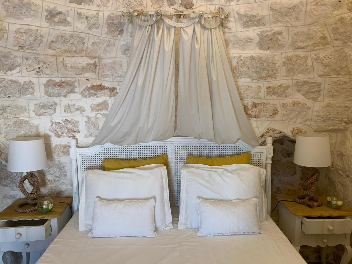 Trulli Tesoro Bed & Breakfast Cisternino Dış mekan fotoğraf