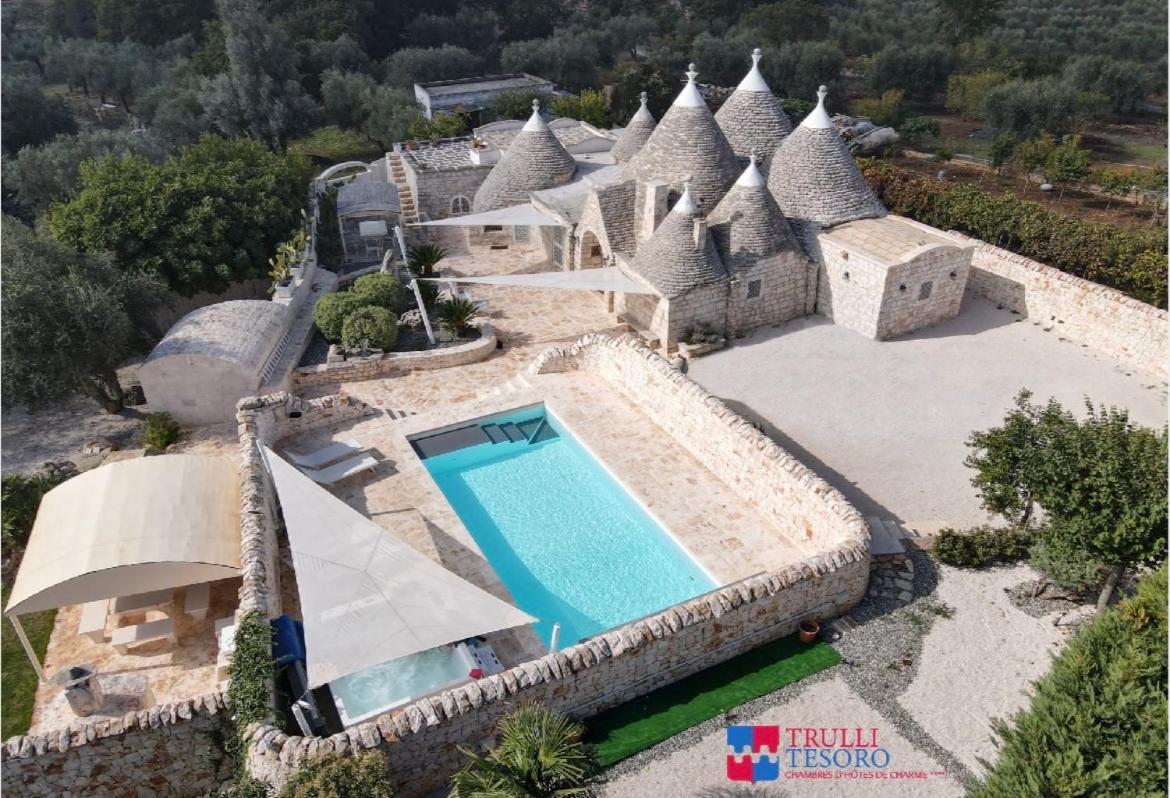 Trulli Tesoro Bed & Breakfast Cisternino Dış mekan fotoğraf